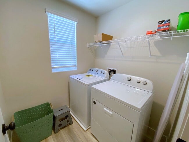 Building Photo - 4188 Adobe Ct