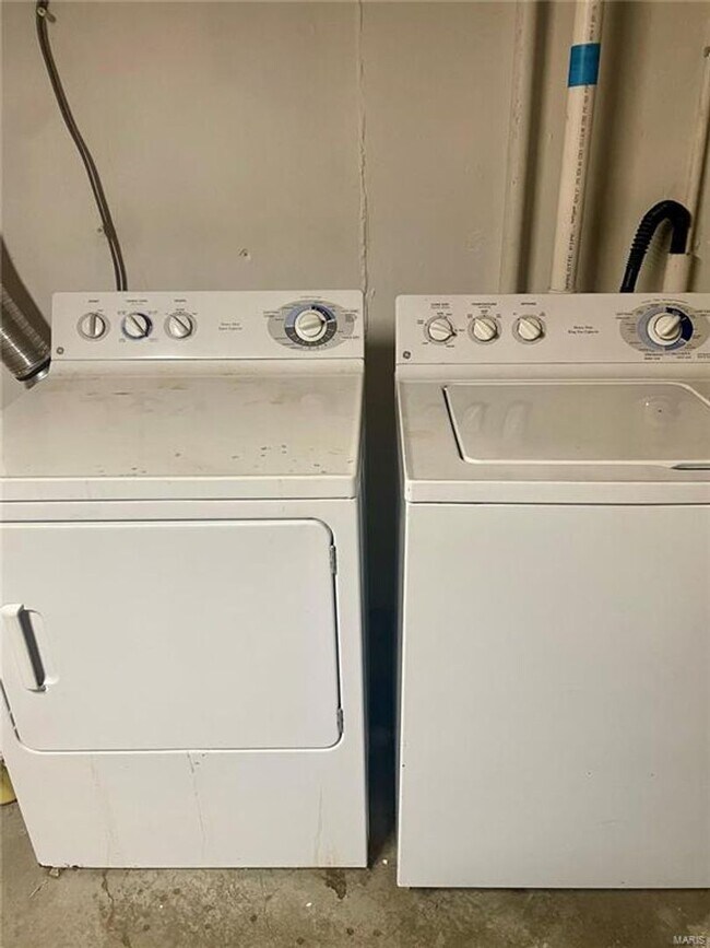 Building Photo - 8501 Grantshire Ln