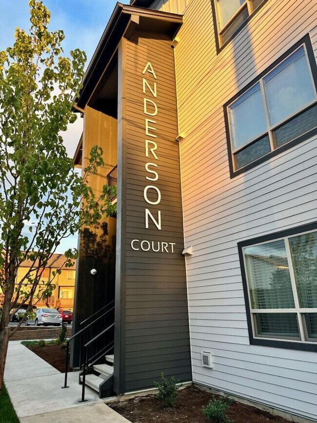 Interior Photo - Anderson Court