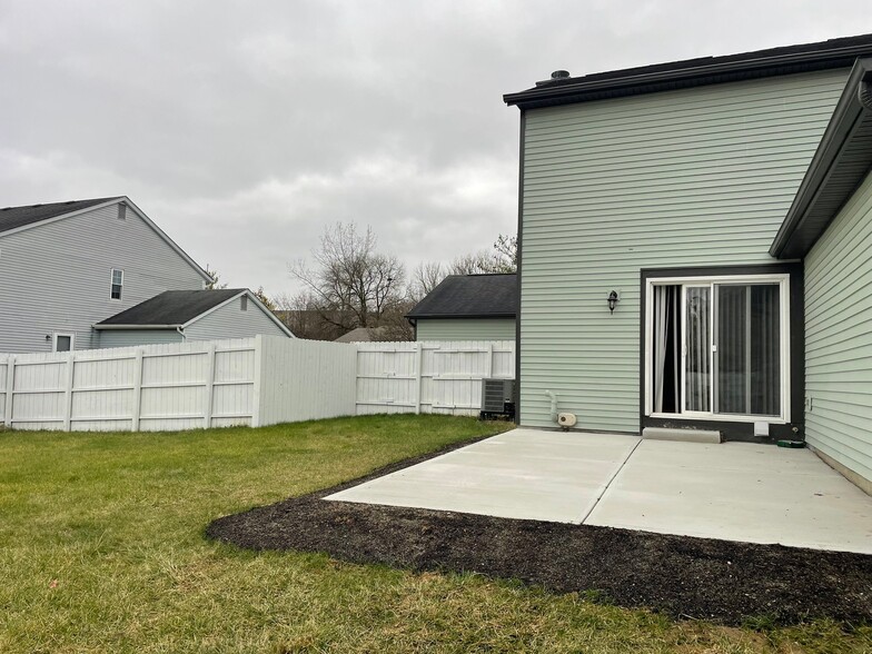 Building Photo - 7560 Toweron Ln