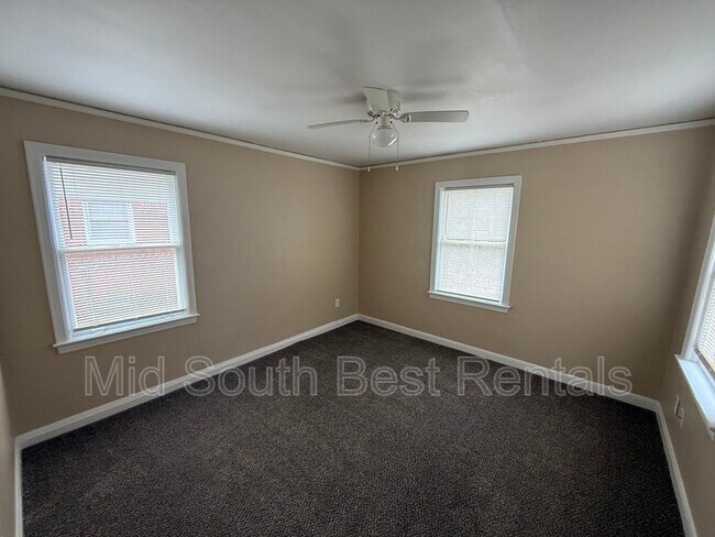 Building Photo - 1445 Catherine St