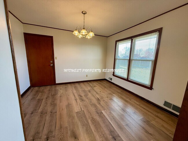 Building Photo - Spacious 3 Bedroom Home with Finished Lower Level & Large Fenced Yard