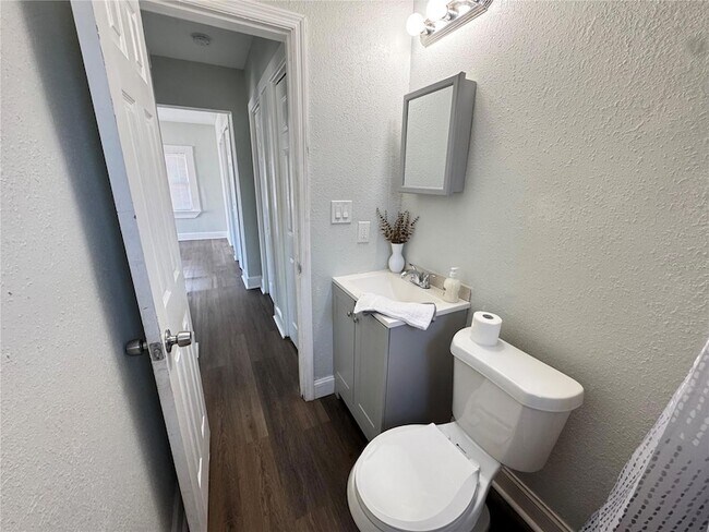 Building Photo - 3927 6th St S