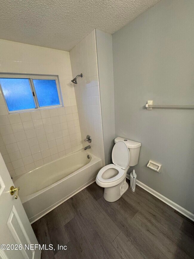 Building Photo - 5558 Oak Crossing Dr