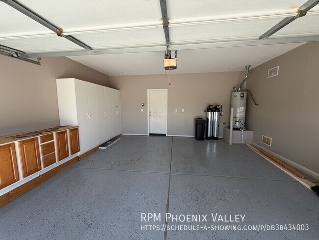 Building Photo - 1742 W Owens Way