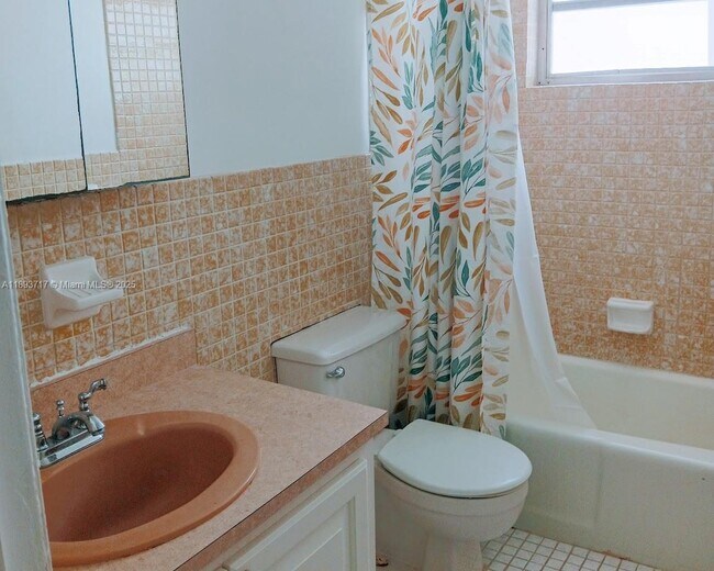 Building Photo - 1826 Cleveland St