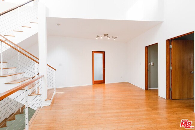 Building Photo - 834 Indiana Ave