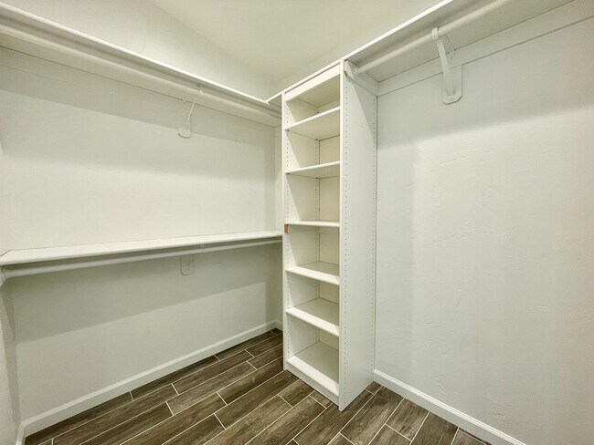 Building Photo - Stunning 4 Bedroom 3 Bath Single Story Home in Glendora!