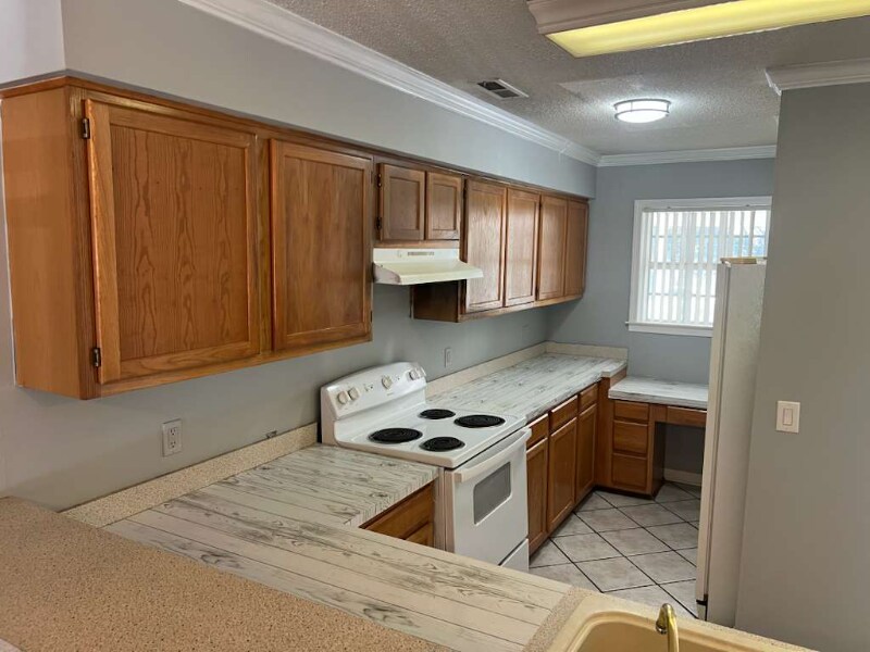 Building Photo - 4025 Sandtrap Ave