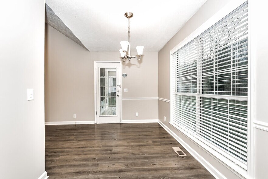 Building Photo - 2941 Split Oak Trail