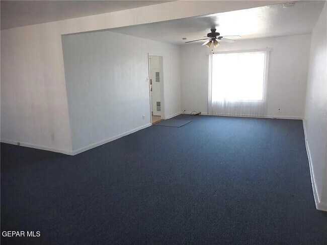 Building Photo - 814 W Yandell Dr