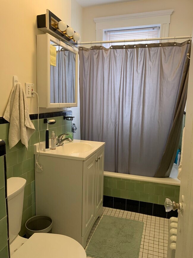 Building Photo - 2001 Commonwealth Ave