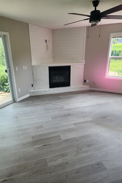 Building Photo - 2294 White Oak Trl