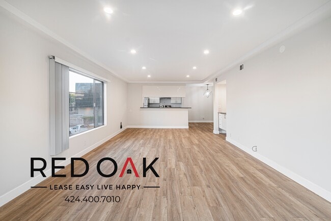 Building Photo - 121 N Hamilton Dr