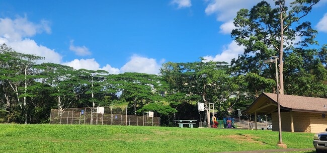 Building Photo - Cathedral Point Mililani