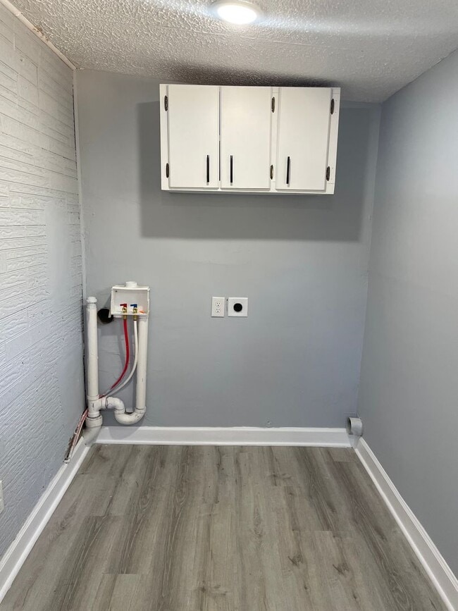 Building Photo - 2 Bed, 2 Bath newly renovated home located in Thomasville!