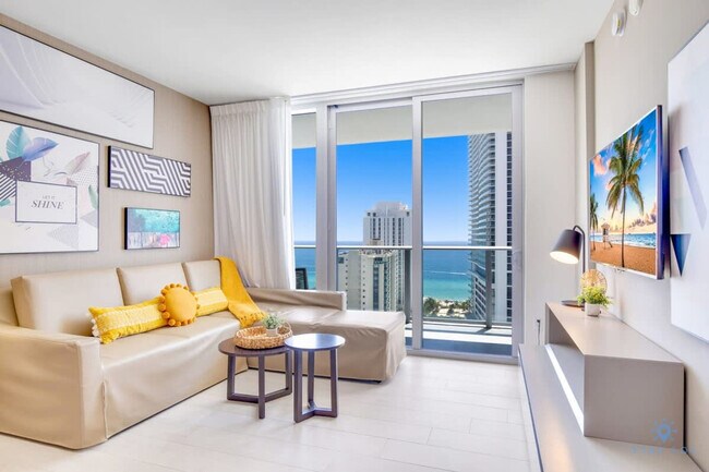 Building Photo - 4010 S Ocean Dr