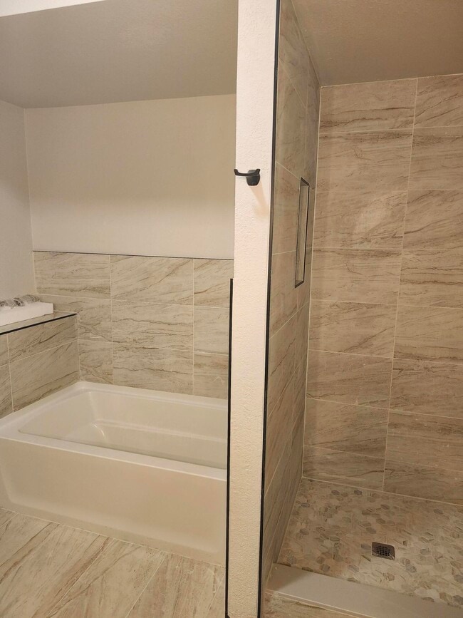 Building Photo - 534 N Water St