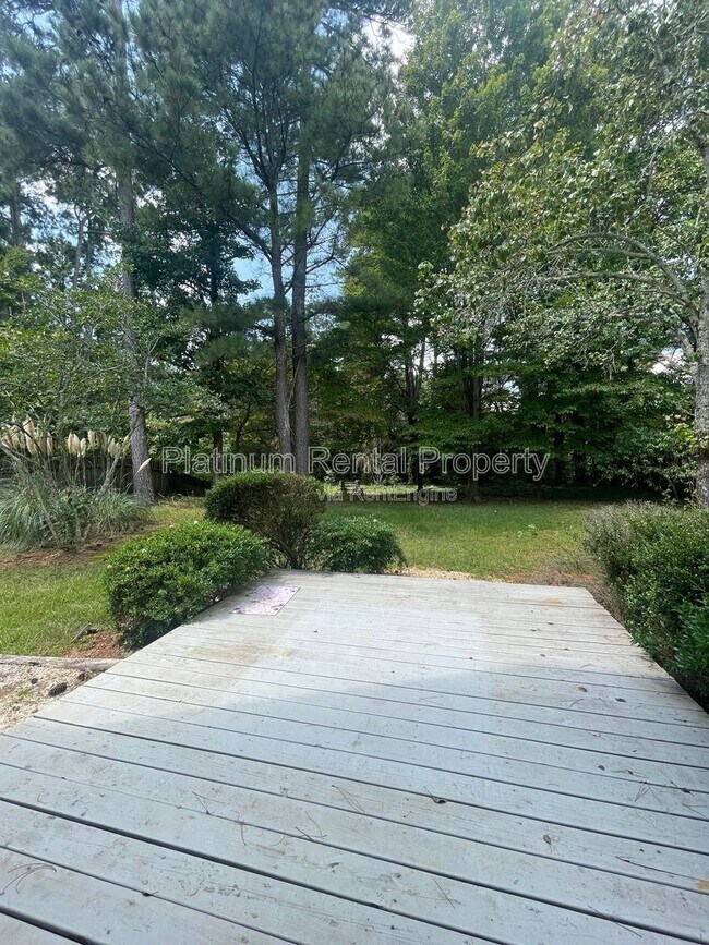 Building Photo - 1020 Twin Brook Ct NW