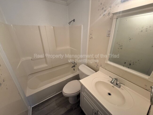 Building Photo - 4205 Olympia Dr