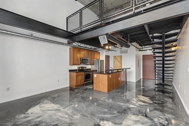 Building Photo - 3110 Thomas Ave