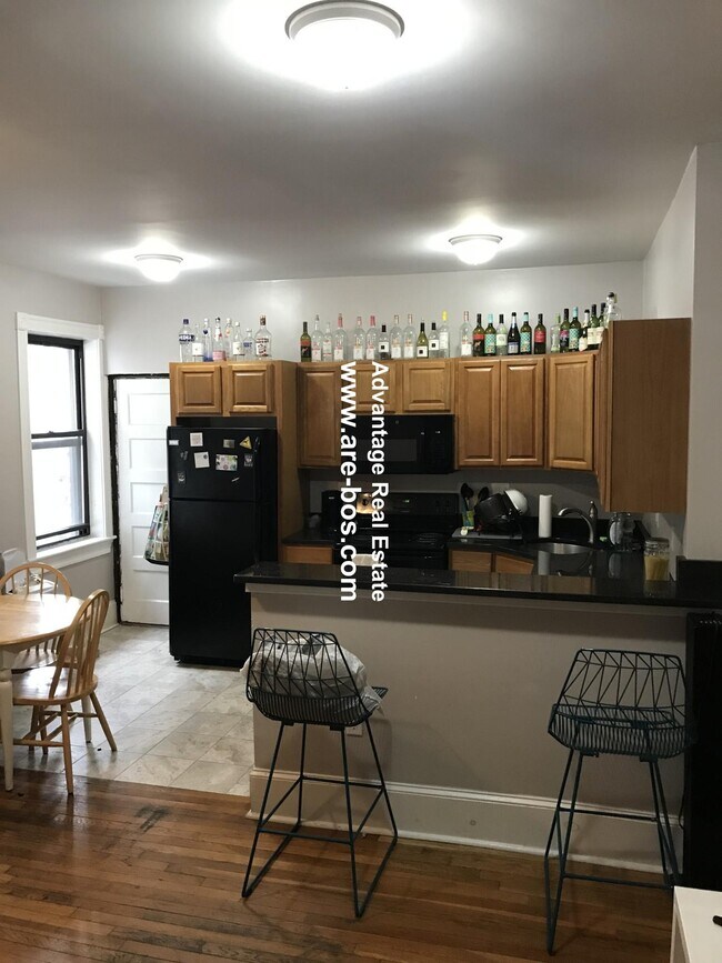 Building Photo - 1048 Commonwealth Ave