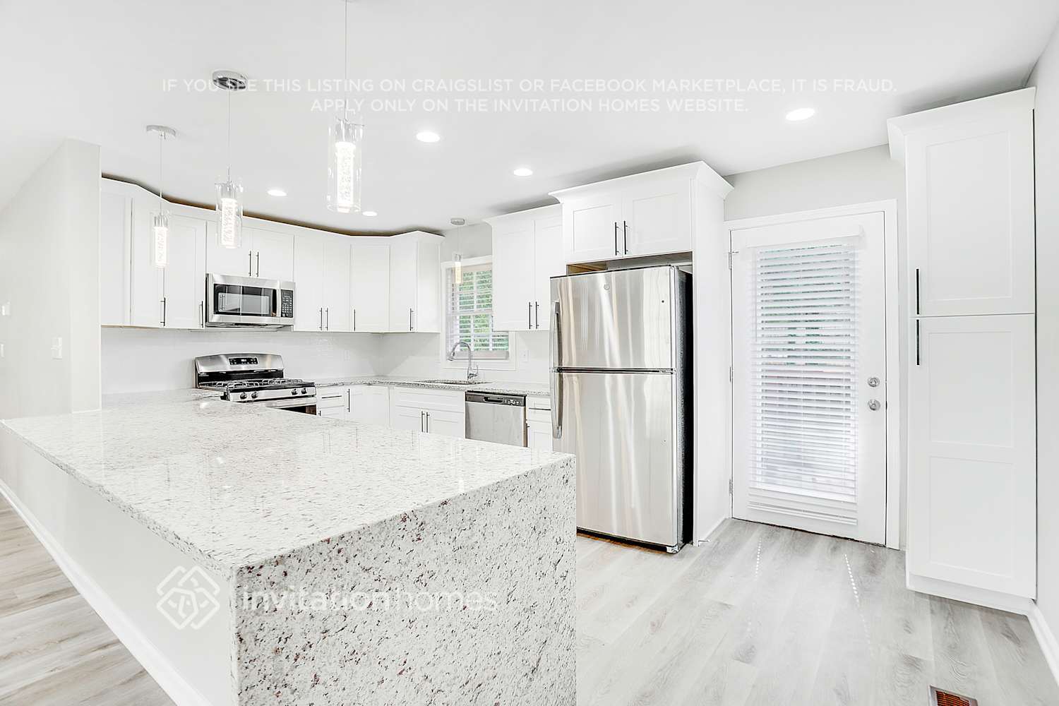 Building Photo - 2675 Jamestown Way