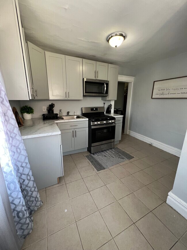 Building Photo - 172 N 12th St