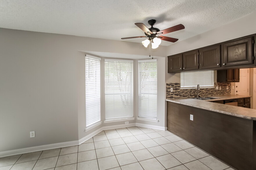 Building Photo - 5100 Hot Springs Trail