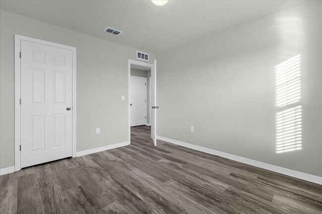 Building Photo - 3504 Southern Cross Lp