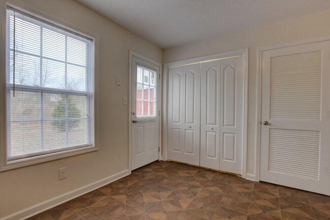 Building Photo - 513 Patriot Park Ct