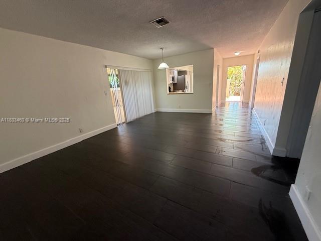 Building Photo - 9423 Oakburst Ln