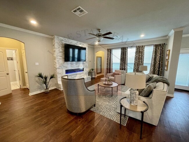 Building Photo - 1627 Neff Dr