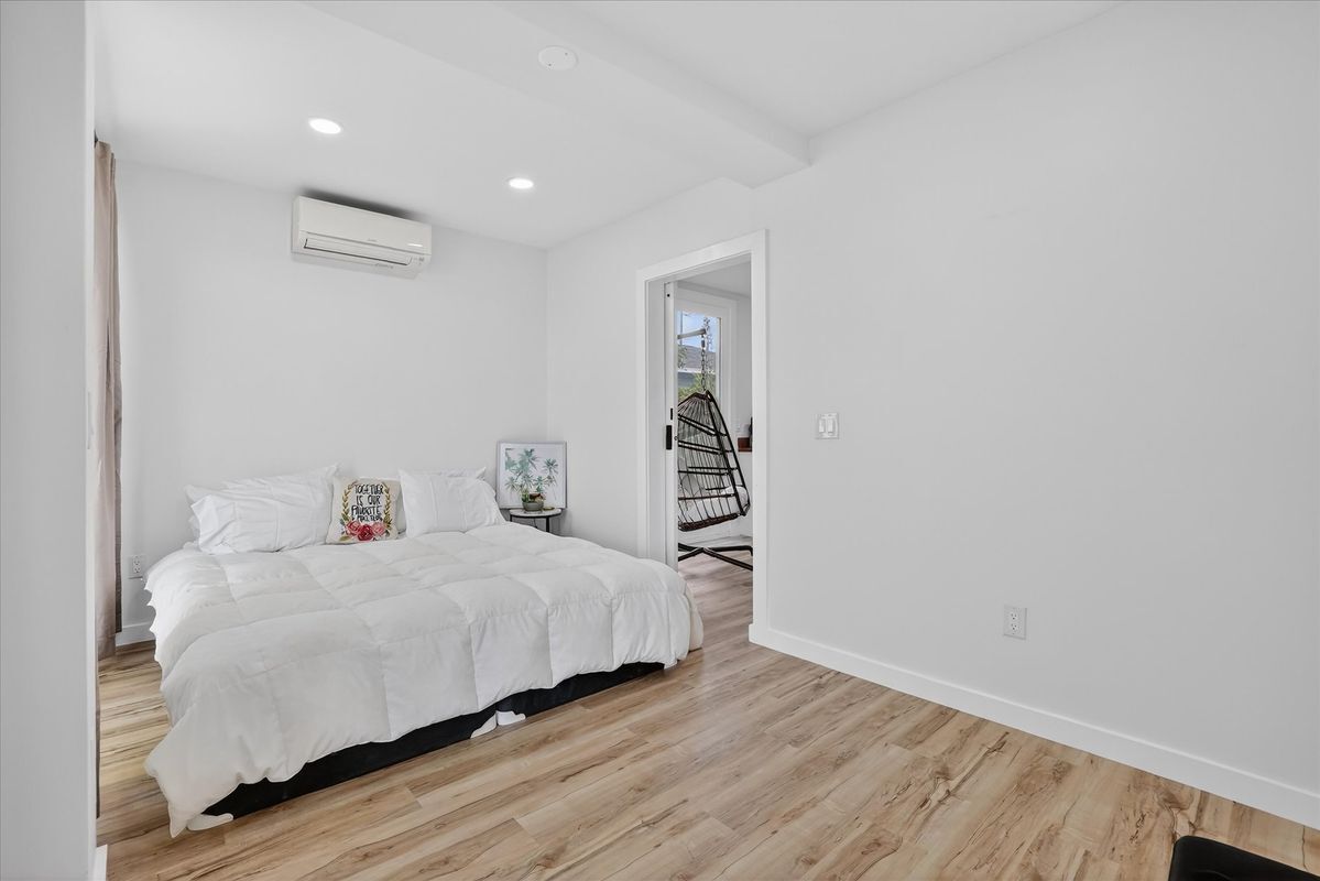 Building Photo - 8778 Waterfront Terrace