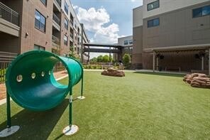 Building Photo - 2033 S Gessner Rd