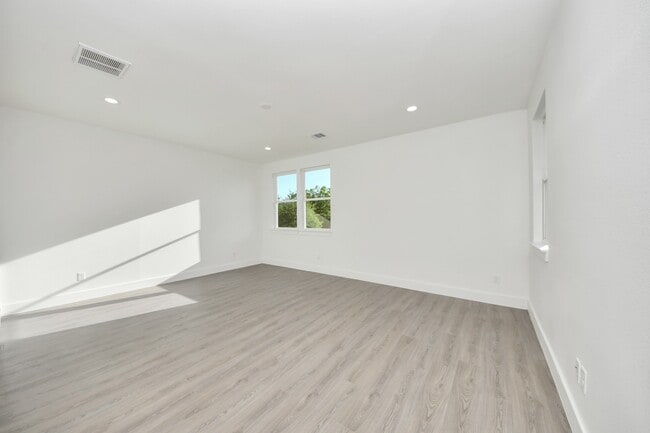 Building Photo - 9021 Spaulding St