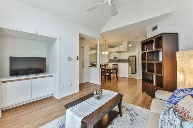 Building Photo - 1330 Old Spanish Trl