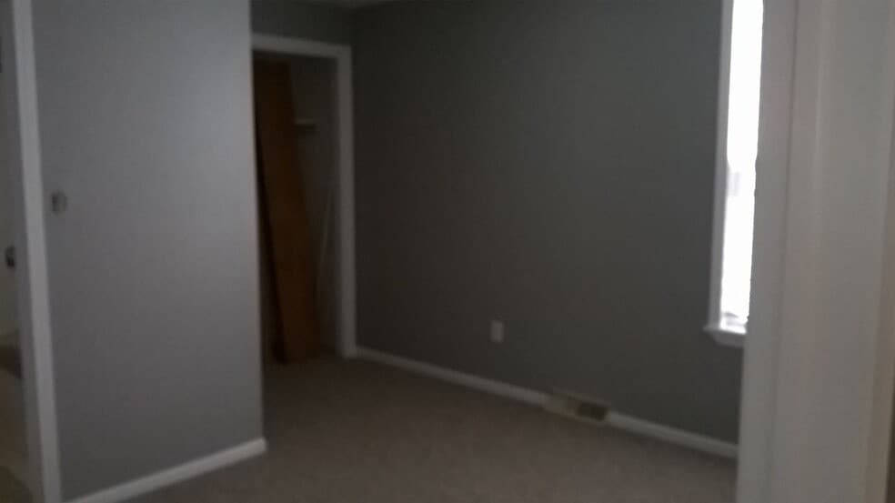 Building Photo - 930 Baraga St NE