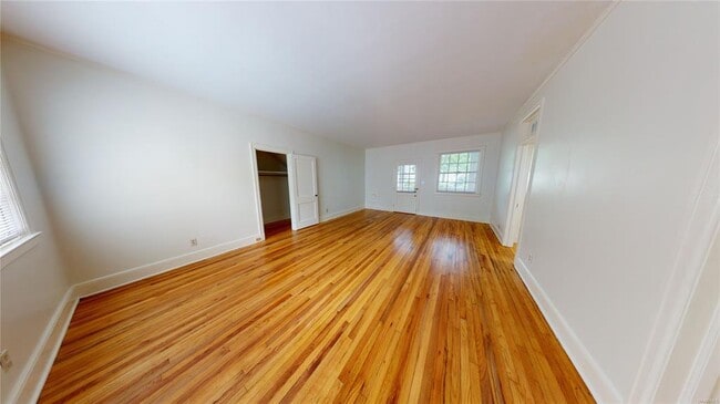 Building Photo - 603 Hubbard Ave