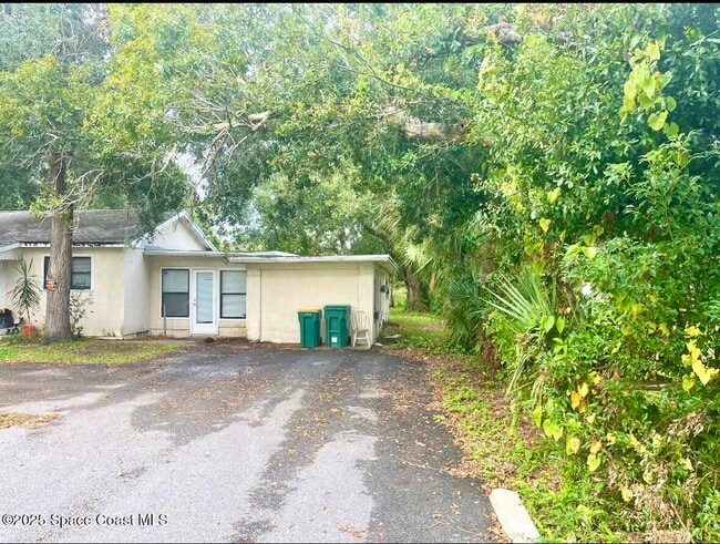Primary Photo - 1220 Fern St