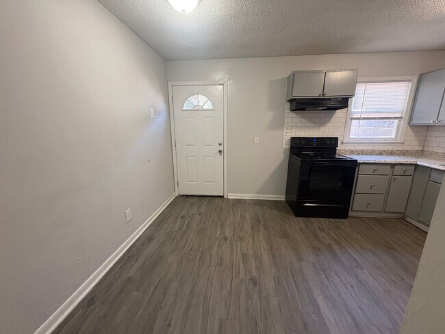 Building Photo - 131 Wall St