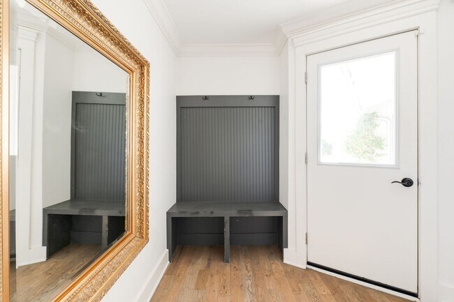 Building Photo - Beautiful Home in Nichols Hills + 3 bedrooms