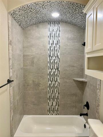 Building Photo - 1311 Oleander Dr