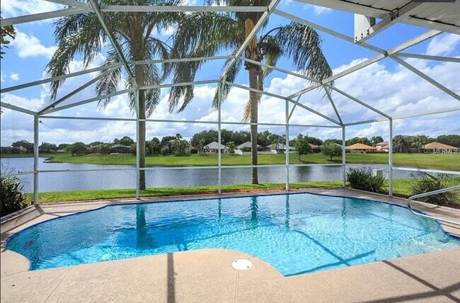 Building Photo - 12687 Waterhaven Cir