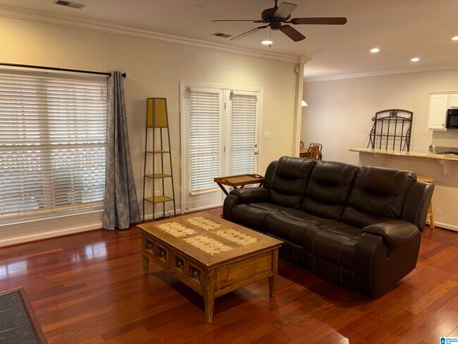 Building Photo - 805 Narrows Point Dr