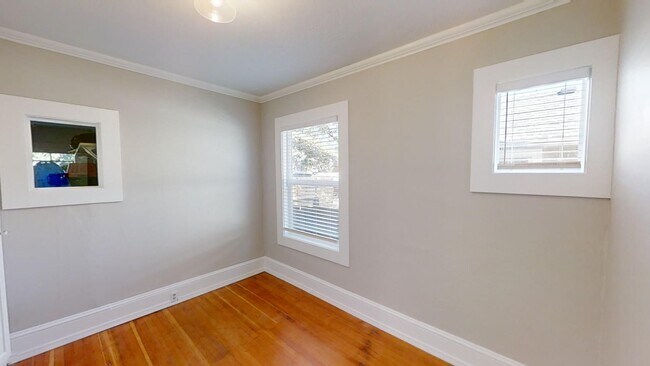 Building Photo - KJKLLC-Carlton Street