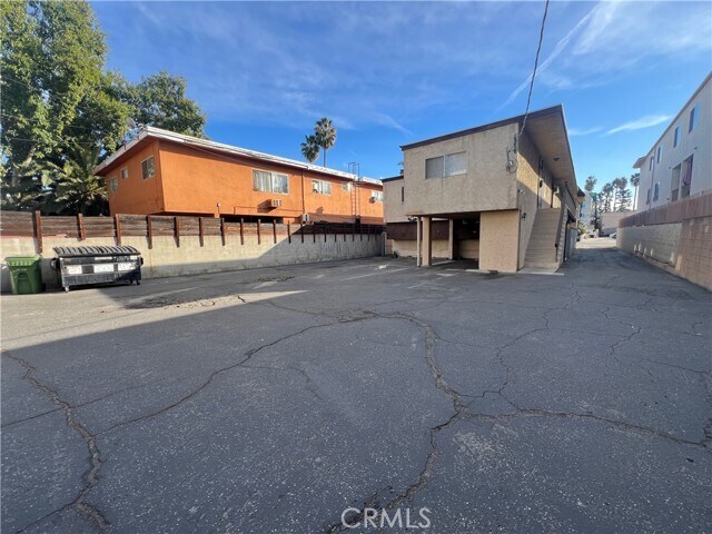 Building Photo - 14817 Sylvan St