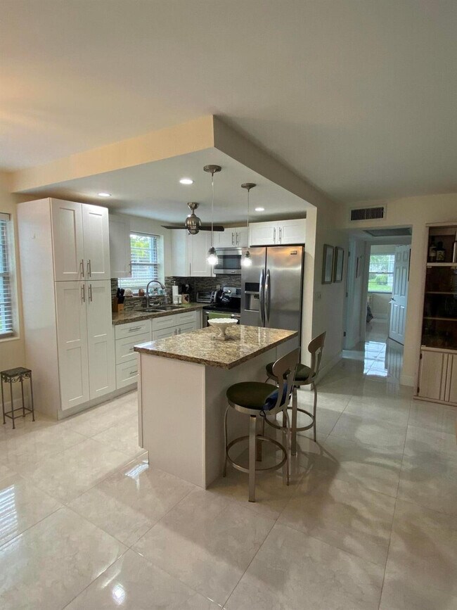 Building Photo - 321 Durham Cir