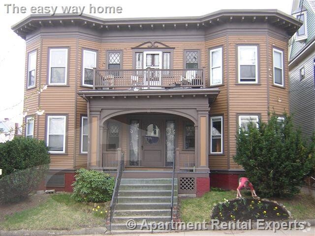 Building Photo - 104 Summer St