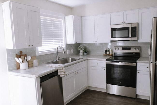 Building Photo - Manor Terrace